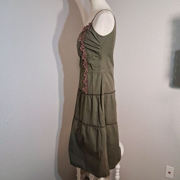 Lizi Olive Green Dress with Floral Embroidery Sizs XL - Picture 4 of 10